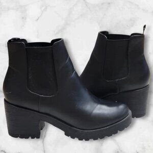 Womens 8 Black Soda Black Chunky Heel Boots Booties Faux Leather Goth Emo Bratz